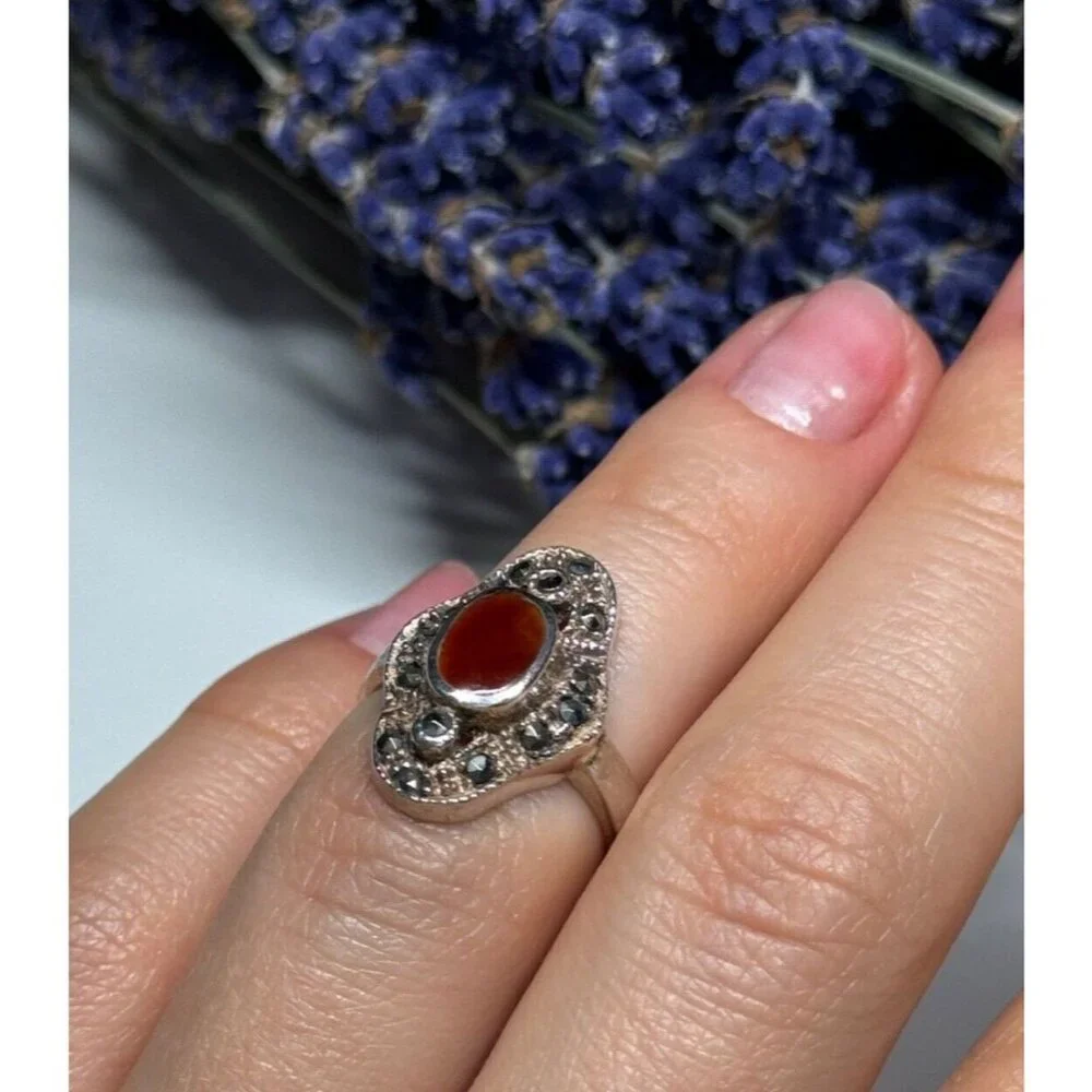 925 STERLING SILVER AMBER & MARCASITE RING SIZE 5